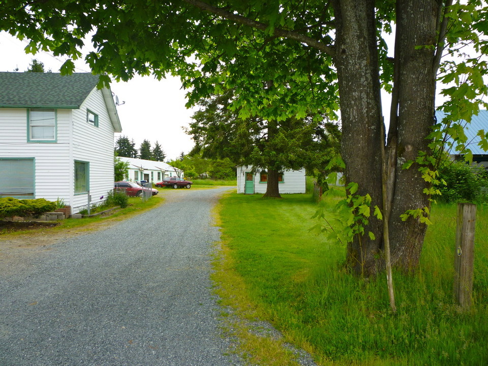 12603 State Ave in Marysville, WA - Building Photo