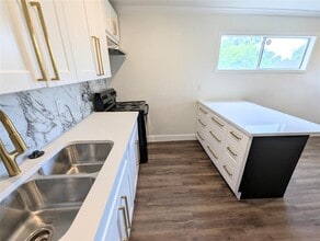2306 Garvey Dr in Pasadena, TX - Building Photo - Building Photo