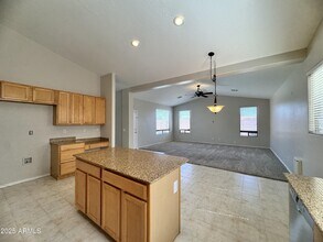 673 S Peppertree Dr in Gilbert, AZ - Building Photo - Building Photo