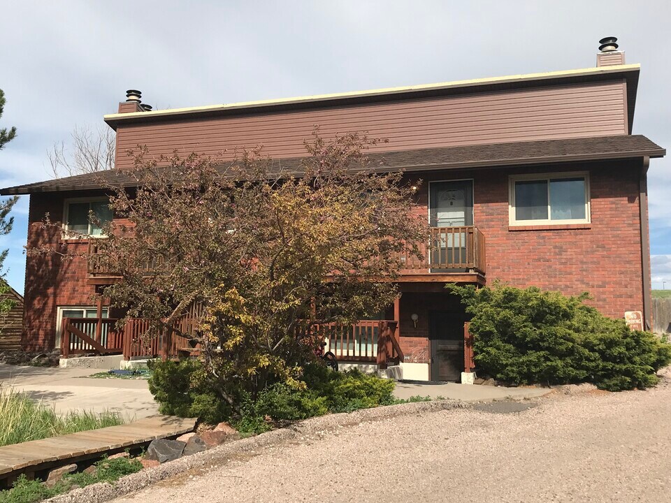 7003 Tumbleweed Dr, Unit A in Cheyenne, WY - Building Photo