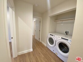 727 N La Fayette Park Pl-Unit -1 in Los Angeles, CA - Building Photo - Building Photo