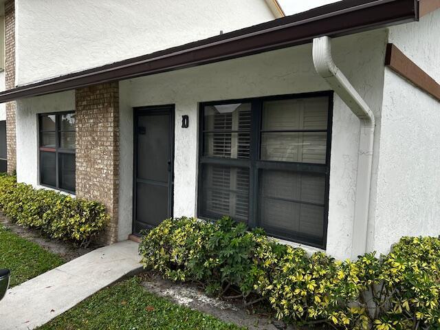 1010 Parkside Green Dr in Greenacres, FL - Building Photo