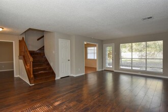 1831 Willow Point Dr in Houston, TX - Building Photo - Building Photo