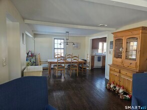 892 Reef Rd in Fairfield, CT - Building Photo - Building Photo