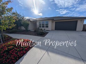 1982 Dawncrest Dr in Chico, CA - Building Photo