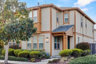 3014 Shorebird Pl in Marina, CA - Building Photo