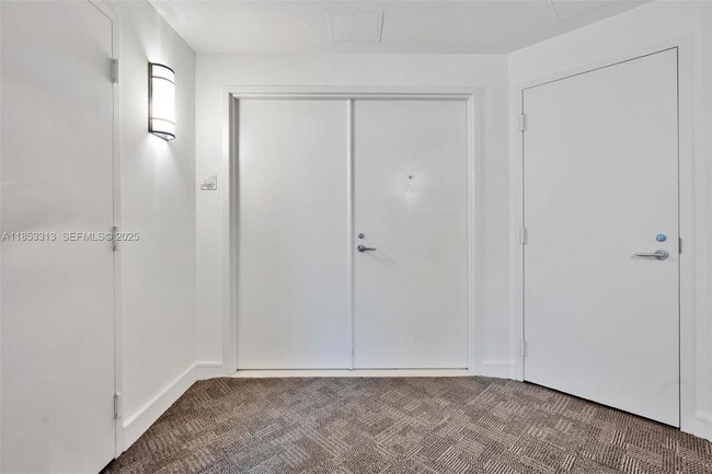 3131 NE 188th St in Aventura, FL - Foto de edificio - Building Photo