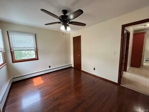 233 Grand Ave in West Hempstead, NY - Building Photo - Building Photo