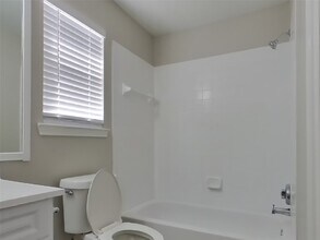 3155 Boynton Dr in Houston, TX - Foto de edificio - Building Photo