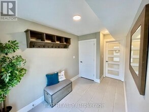 3 Spring Ln in Brantford, ON - Building Photo - Building Photo