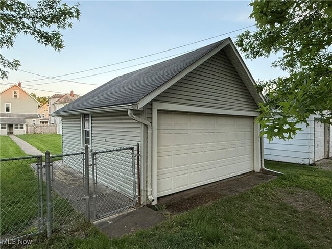 property at 460 2nd St NW
