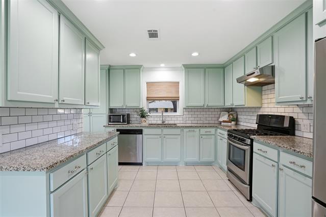 8834 Liptonshire Dr in Dallas, TX - Building Photo - Building Photo