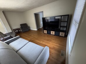 5215 Huntington Ave in Newport News, VA - Building Photo - Building Photo