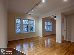 3240 N Clifton Ave in Chicago, IL - Building Photo - Building Photo