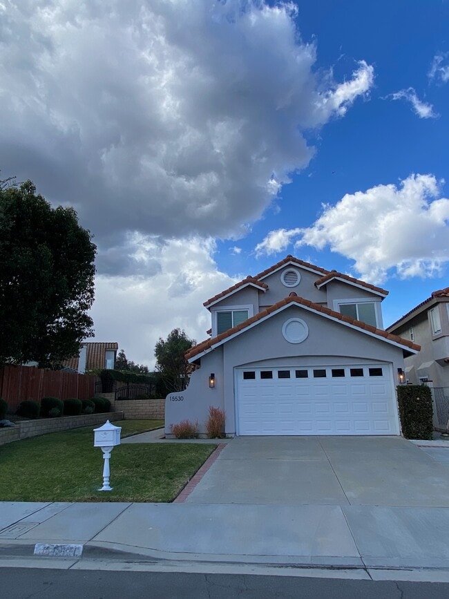 15530 Oakflats Rd in Chino Hills, CA - Building Photo - Building Photo
