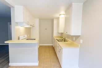 Lynwood Palms in Lynwood, CA - Building Photo - Interior Photo