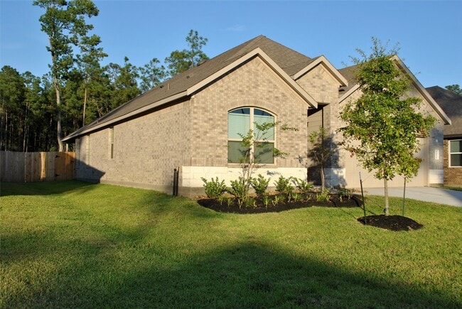 14131 Lake Lodge Dr in Conroe, TX - Building Photo - Building Photo