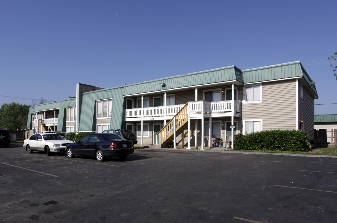 Berry Creek in Tulsa, OK - Building Photo