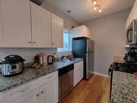 291 Beacon St, Unit 1A in Somerville, MA - Building Photo