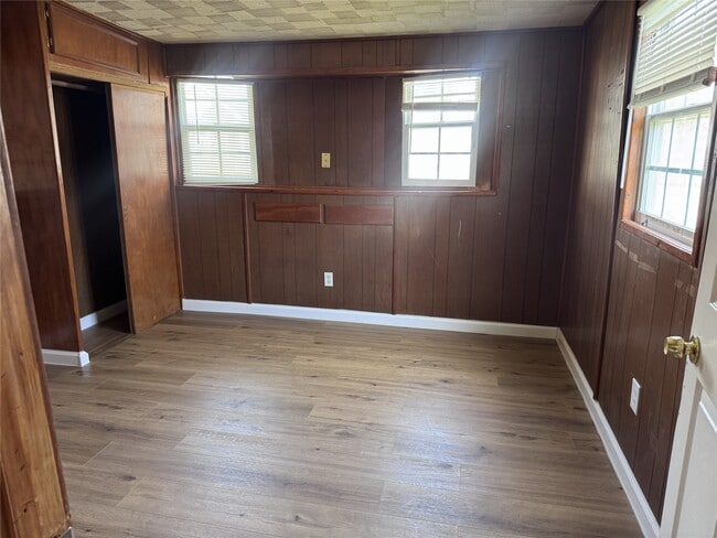 16917 W Lynbrook in Montgomery, TX - Foto de edificio - Building Photo