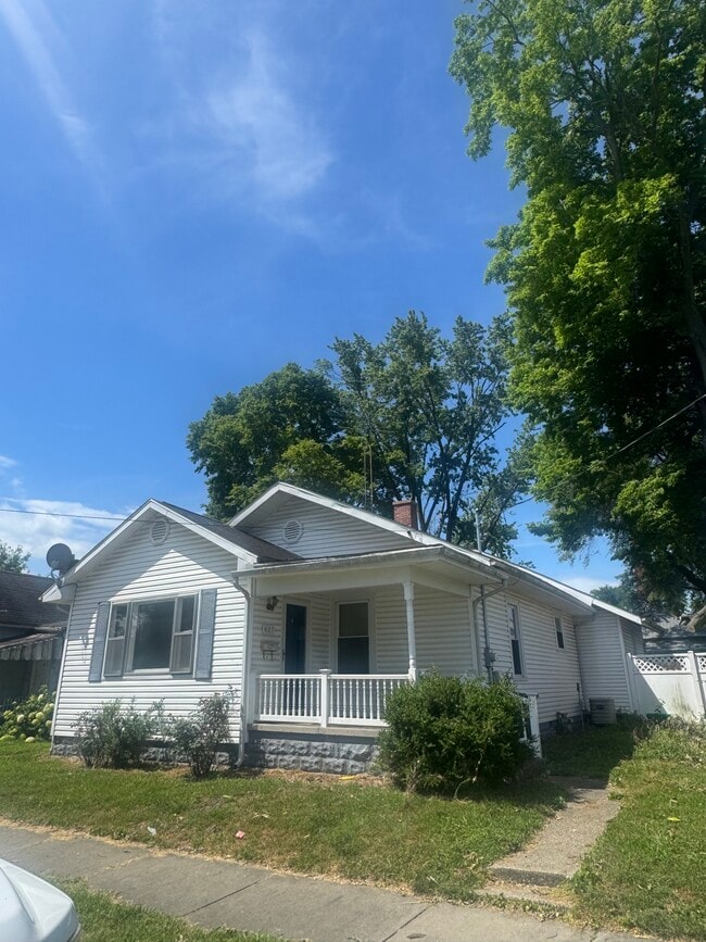 property at 407 Bayou St