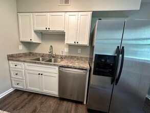 11201 Ginger Rd in Louisville, KY - Foto de edificio - Building Photo