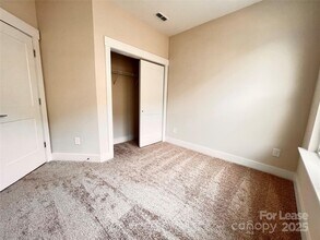 3011 Citizens Ln in Charlotte, NC - Building Photo - Building Photo