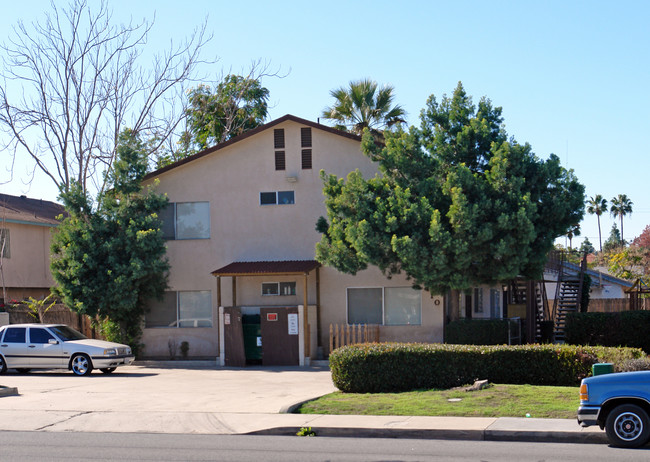 410 Avocado Ave in El Cajon, CA - Foto de edificio - Building Photo