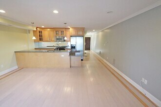 764 Quinnipiac Ave, Unit 3 in New Haven, CT - Building Photo - Building Photo