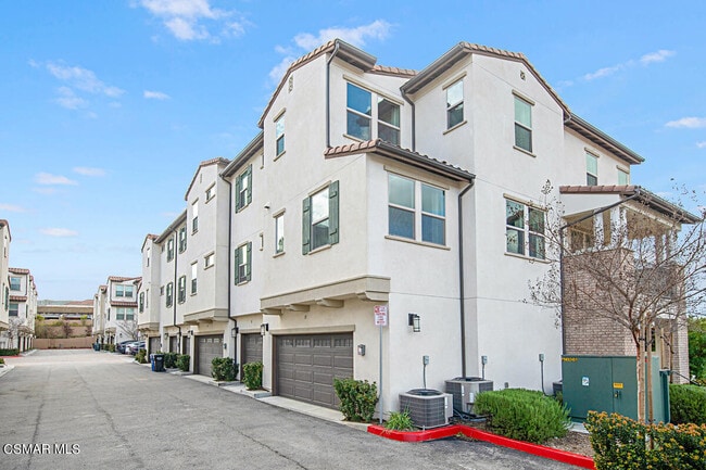 property at 31 Jensen Ct
