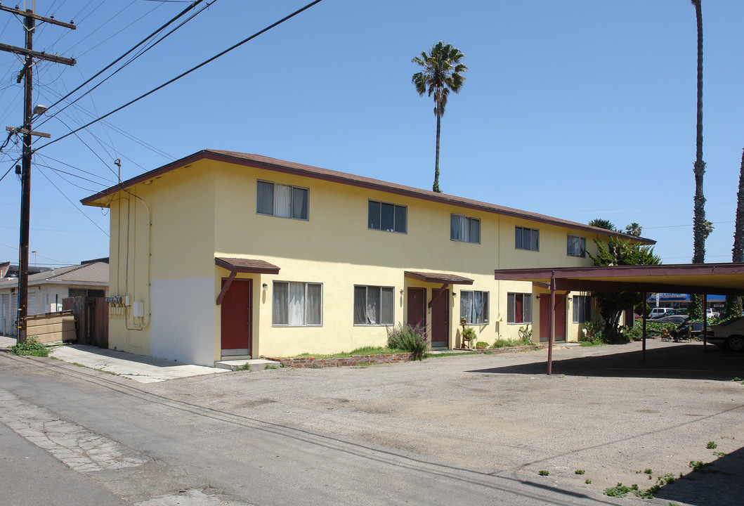 3611 Saviers Rd in Oxnard, CA - Building Photo