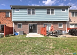 65 Salem Walk in Milford, CT - Building Photo - Building Photo