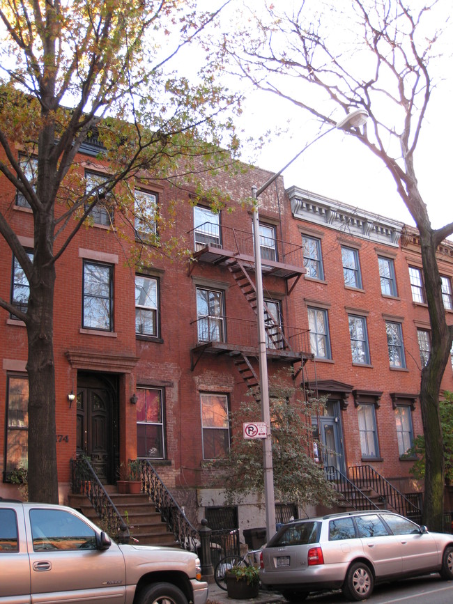 172 Bergen St in Brooklyn, NY - Foto de edificio - Building Photo