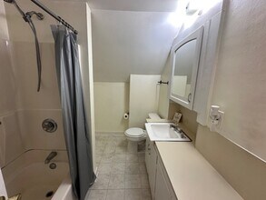 18 E Salem St in Columbiana, OH - Building Photo - Building Photo