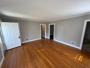1107 Highland Park Dr in Lexington, KY - Building Photo - Building Photo