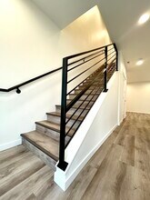 2511 N Hamilton St, Unit 1 in Spokane, WA - Foto de edificio - Building Photo