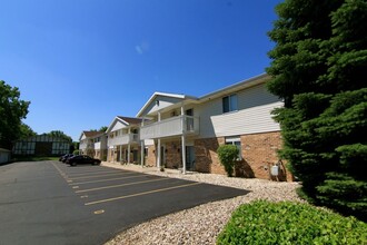 FDL Columns in Fond du Lac, WI - Building Photo - Interior Photo