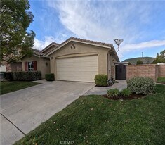 34563 Wintersweet Ln in Winchester, CA - Building Photo