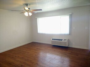 610-616 Iris Dr in Redding, CA - Building Photo - Building Photo