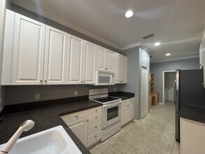 1931 San Silvestro Dr in Venice, FL - Building Photo - Building Photo