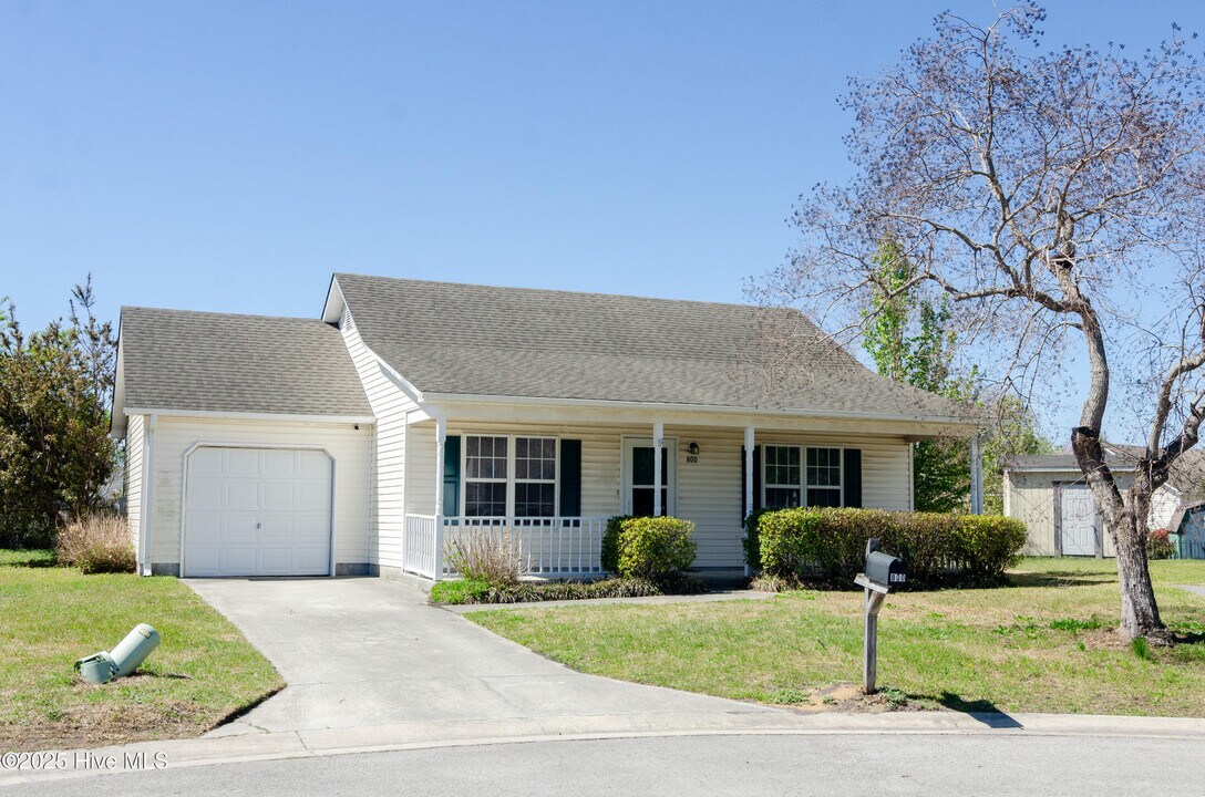 800 Melbourne Ct in Wilmington, NC - Building Photo