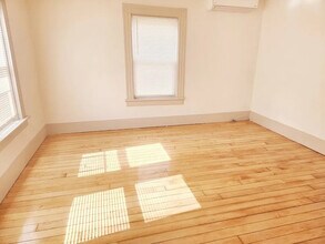 222 N Main St, Unit Beautifully Renovated 4-B in Sharon, MA - Foto de edificio - Building Photo