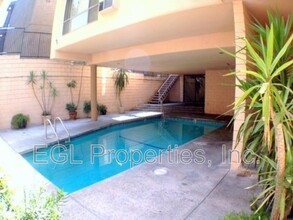 400 S Kingsley Dr in Los Angeles, CA - Building Photo - Building Photo