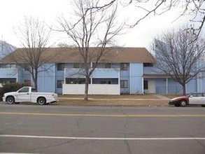 Meeker Park in Greeley, CO - Foto de edificio - Building Photo