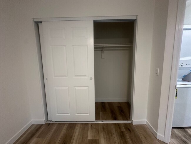 2411 Seabright Ave in Compton, CA - Building Photo - Building Photo