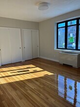 569 Washington St, Unit 1 in Brookline, MA - Building Photo - Building Photo