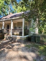 1025 Henley St in Orangeburg, SC - Building Photo