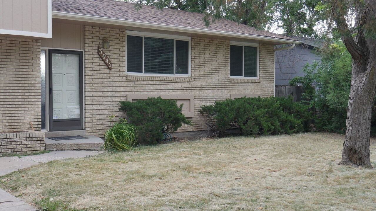 3045 Cortina Dr in Colorado Springs, CO - Building Photo