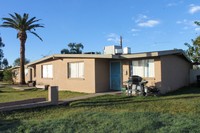 North 30th Lane Apartments in Phoenix, AZ - Foto de edificio - Building Photo