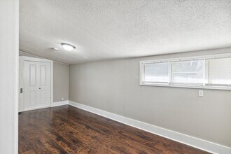 1301 E 32nd St in Savannah, GA - Building Photo - Building Photo